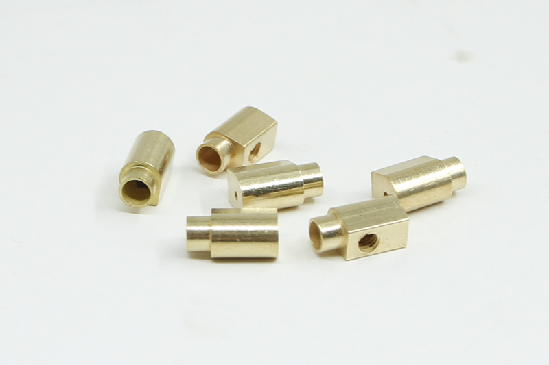 黄铜块铜粒接线柱冲件铁扣螺丝